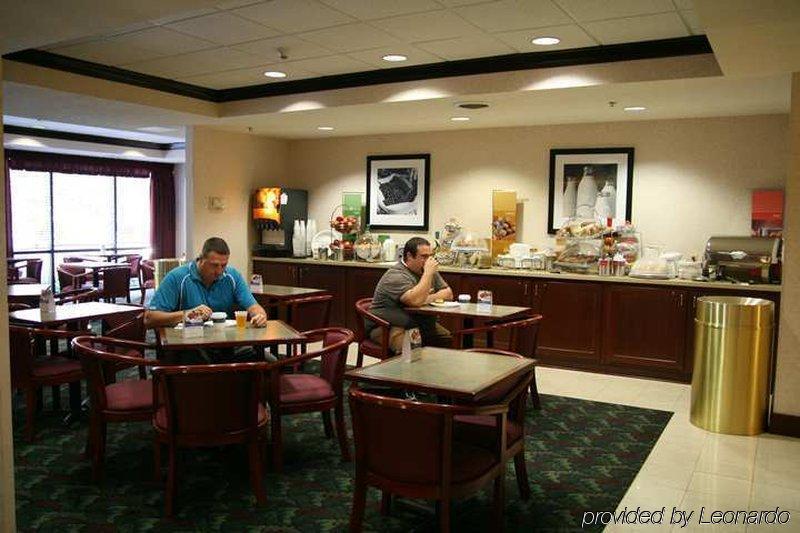 Hampton Inn Cincinnati Eastgate Restoran fotoğraf